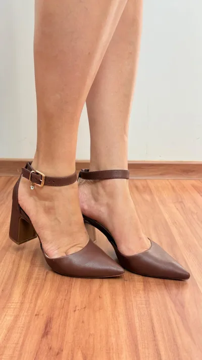 BEBECÊ — SANDALIA FEMININO ADULTO SALTO