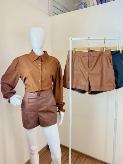 SHORTS FEMININO ADULTO CURTO COURINO