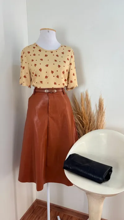 SAIA FEMININO MIDI COURINO R74