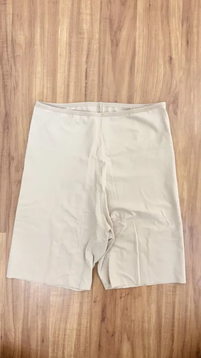 BERMUDA FEMININO CURTO LASER