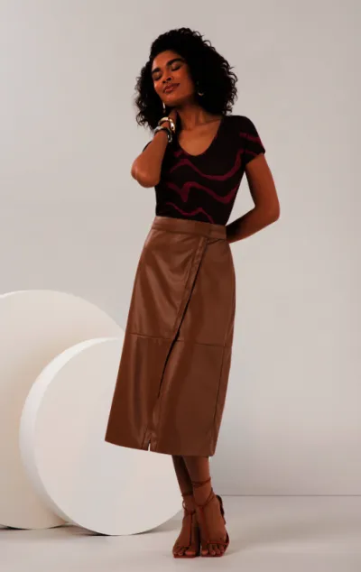 SAIA FEMININO ADULTO COURO MIDI