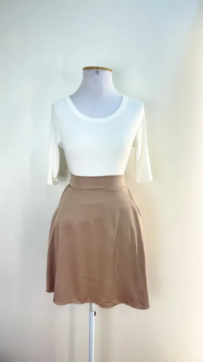 SAIA FEMININO CURTO