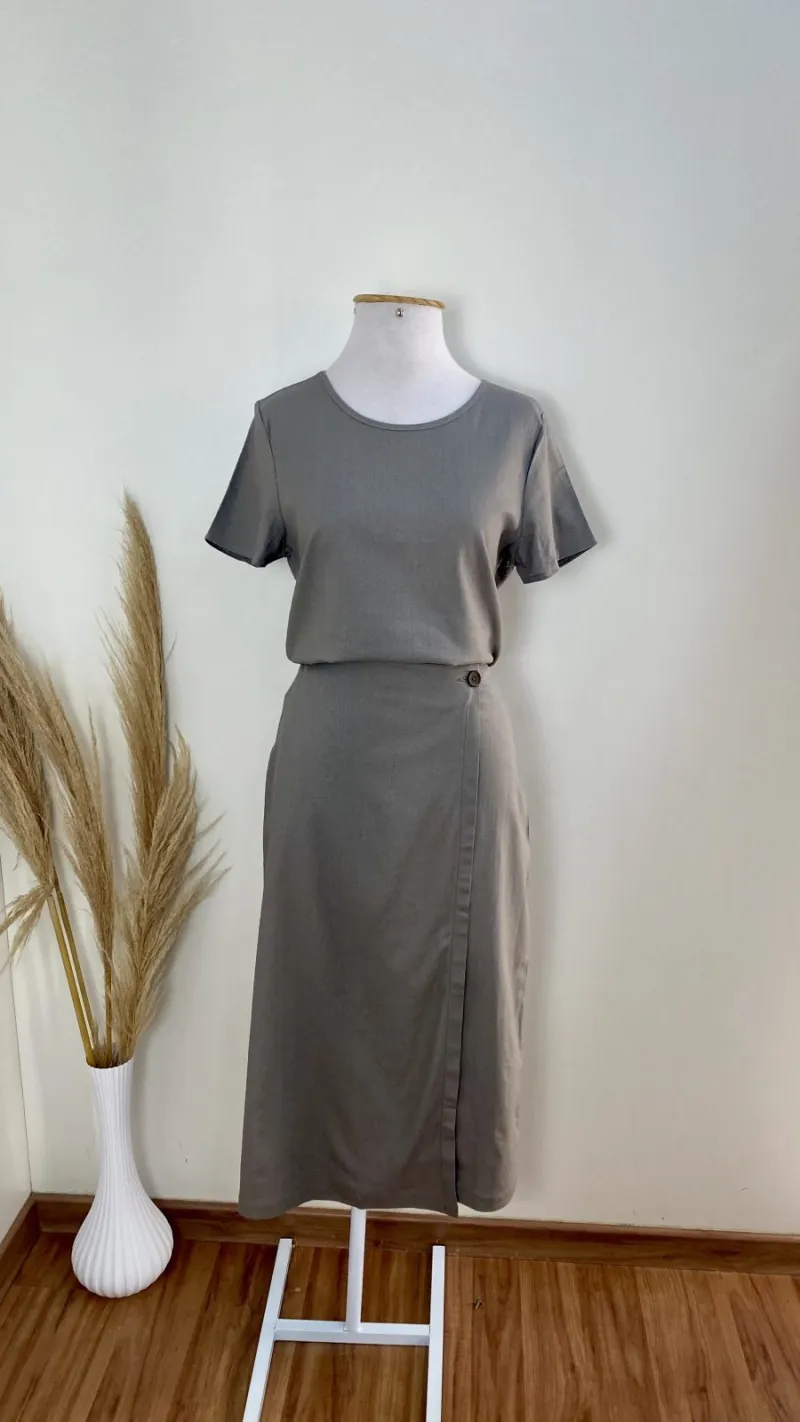 CONJUNTO FEMININO ADULTO SEM MANGA+SAIA