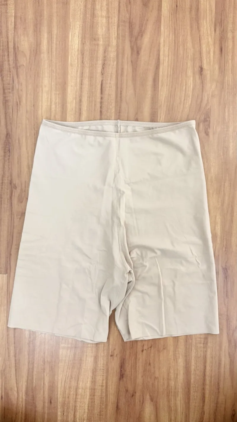 BERMUDA FEMININO CURTO LASER