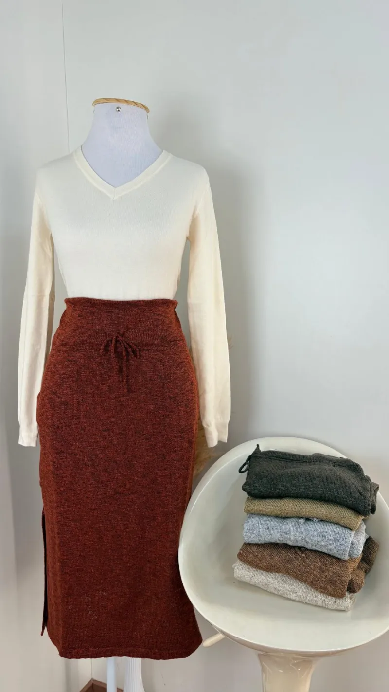 SAIA FEMININO MIDI TRICOT R50
