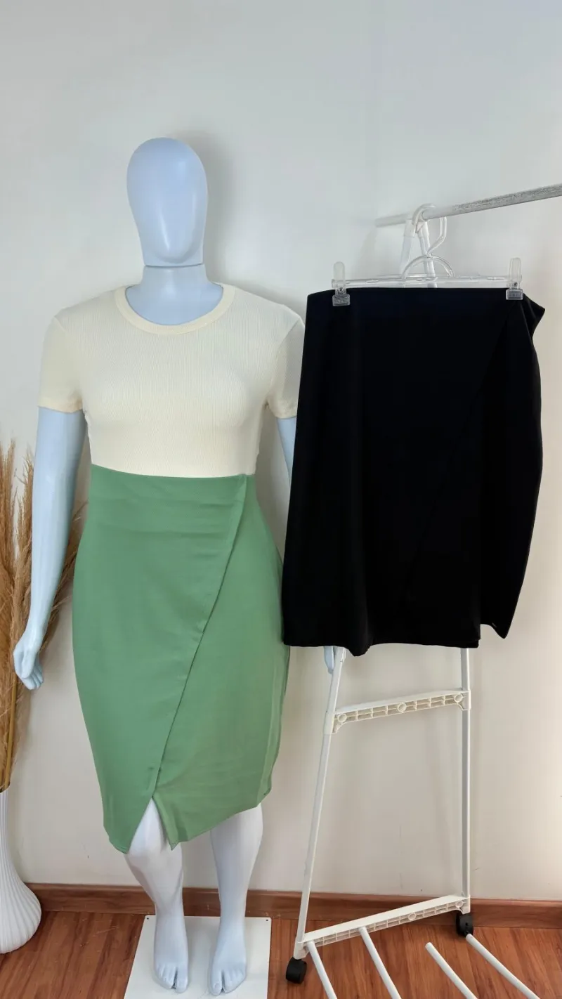 SAIA FEMININO CURTO