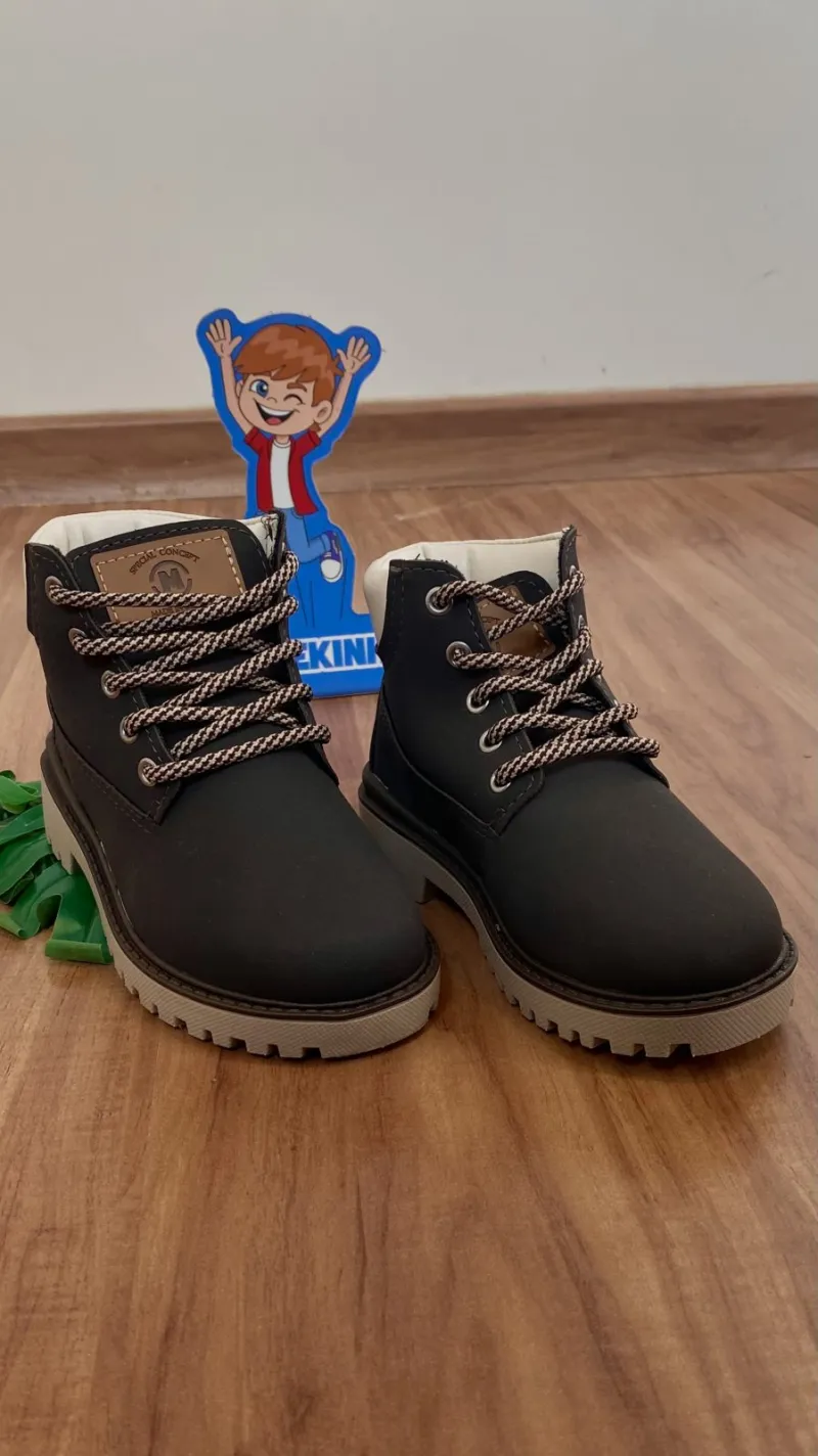 BOTA MASC INF C/CDÇ M124