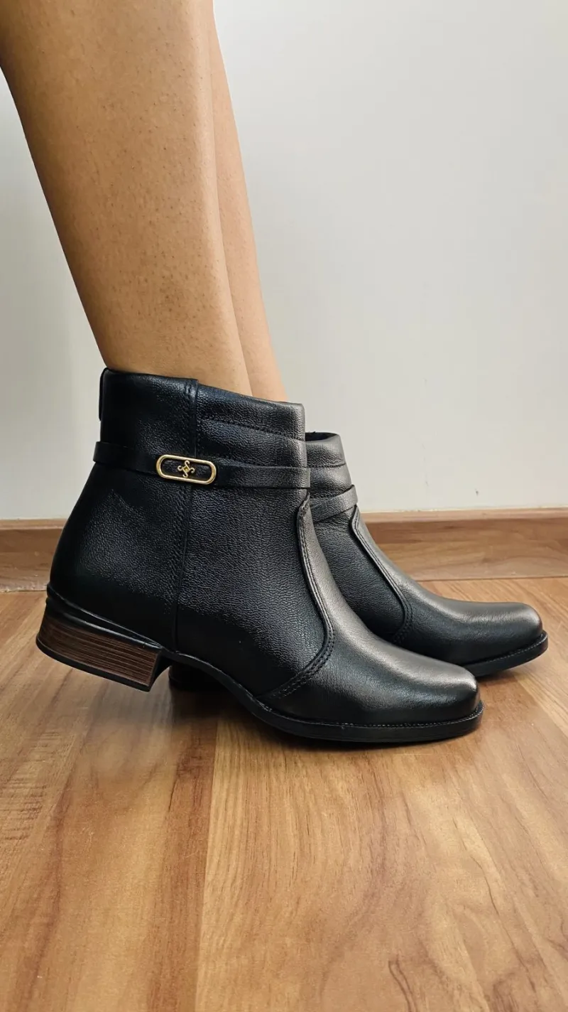 BOTA FEMININO ADULTO CANO CURTO